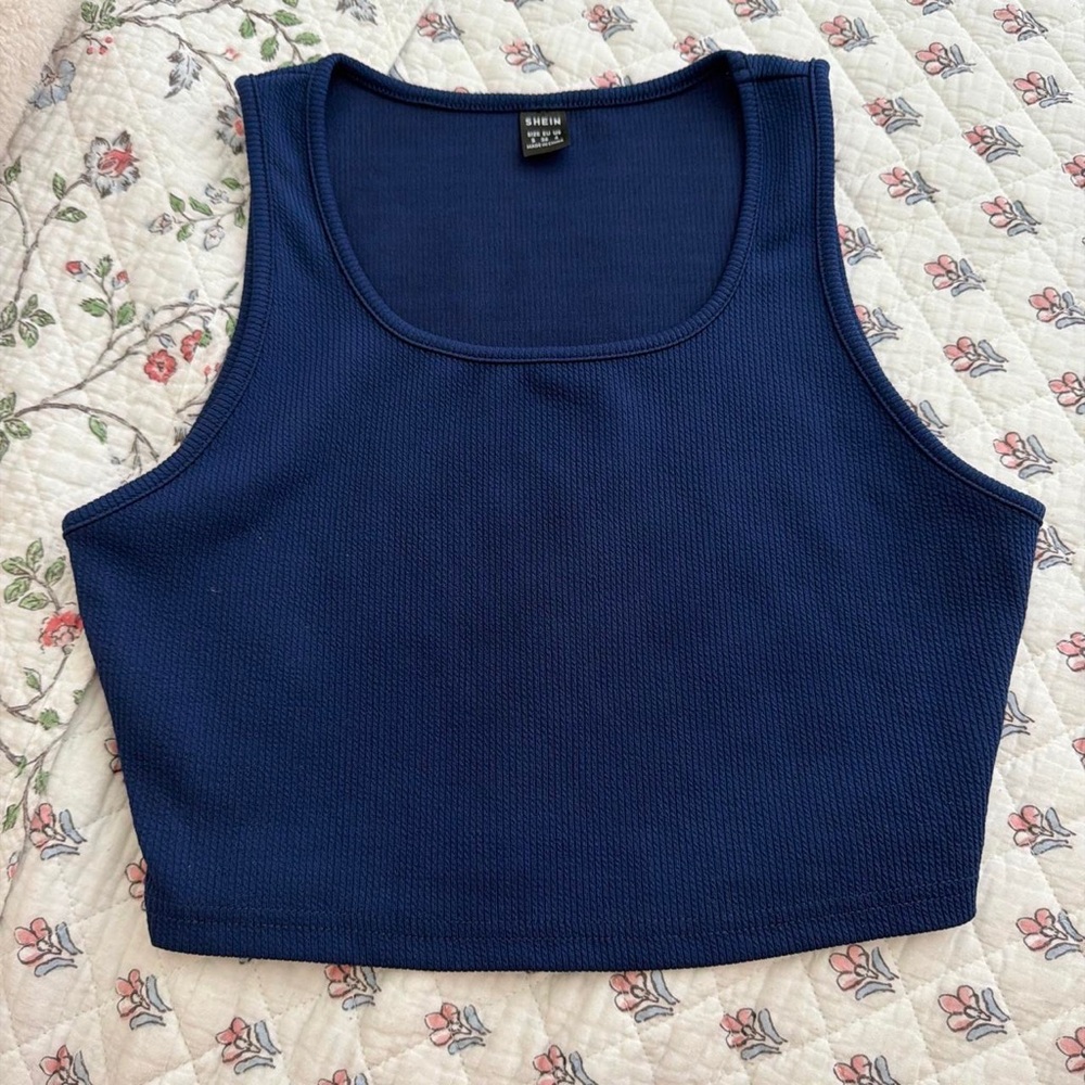 SHEIN Navy Ribbed Scoop Neck Crop Tank